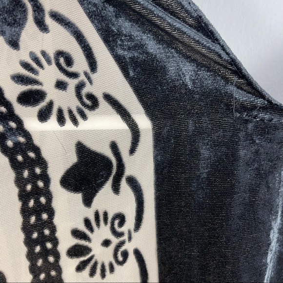 Velvet embroidered tassel poncho shawl cream black - Picture 8 of 8